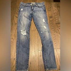 Fidelity Denim Mila low rise ankle slim jeans.